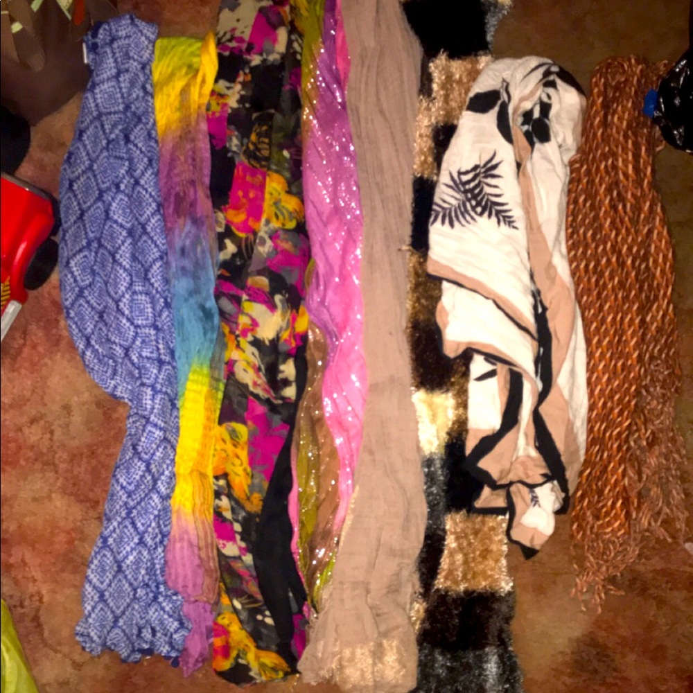 Bundle ! 7 Scarfs , 1 Wrap